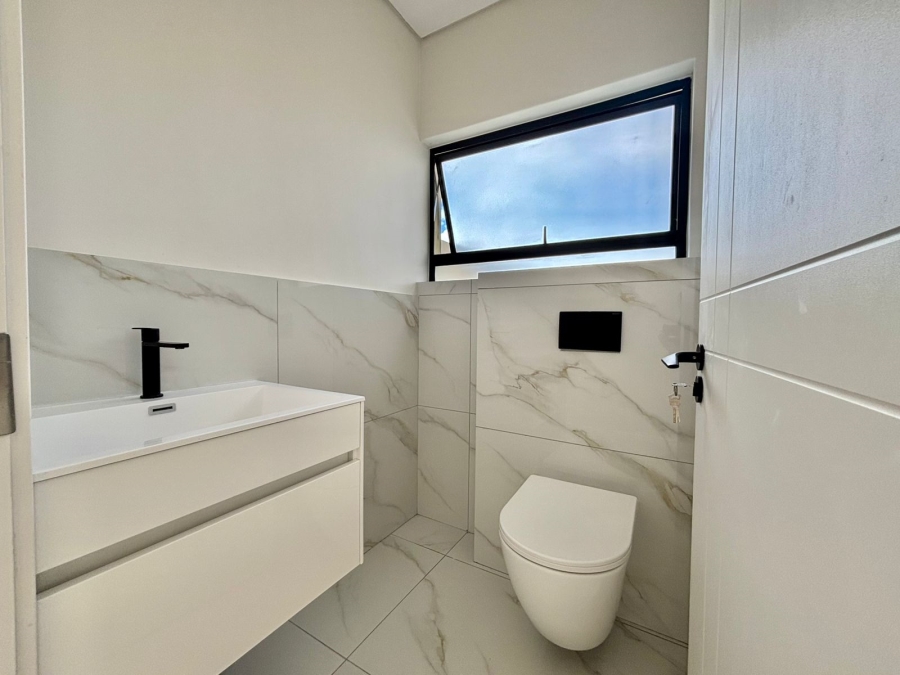 4 Bedroom Property for Sale in Sandown Western Cape